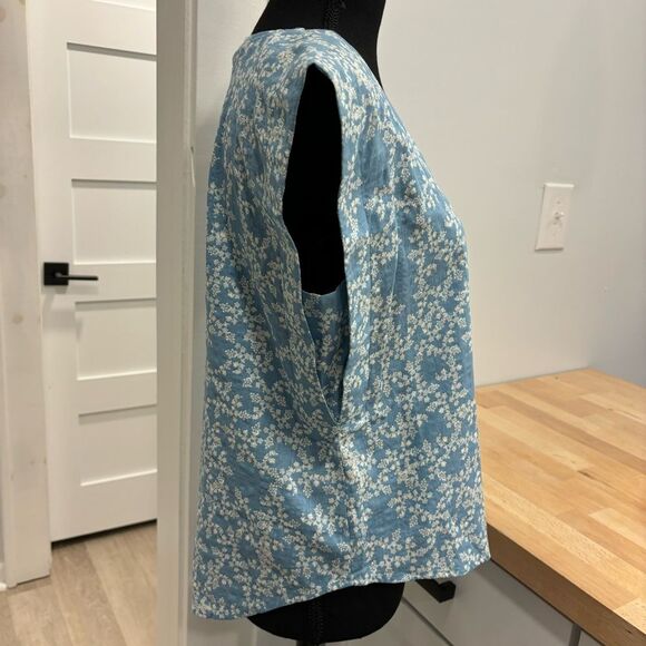 NWT ANA Sleeveless Top Blue Floral Small - Picture 2 of 6